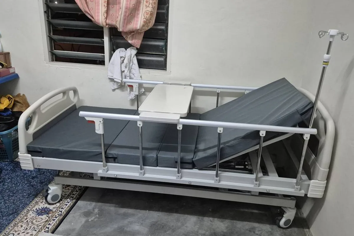 Proses sebenar penghantaran katil hospital ke rumah